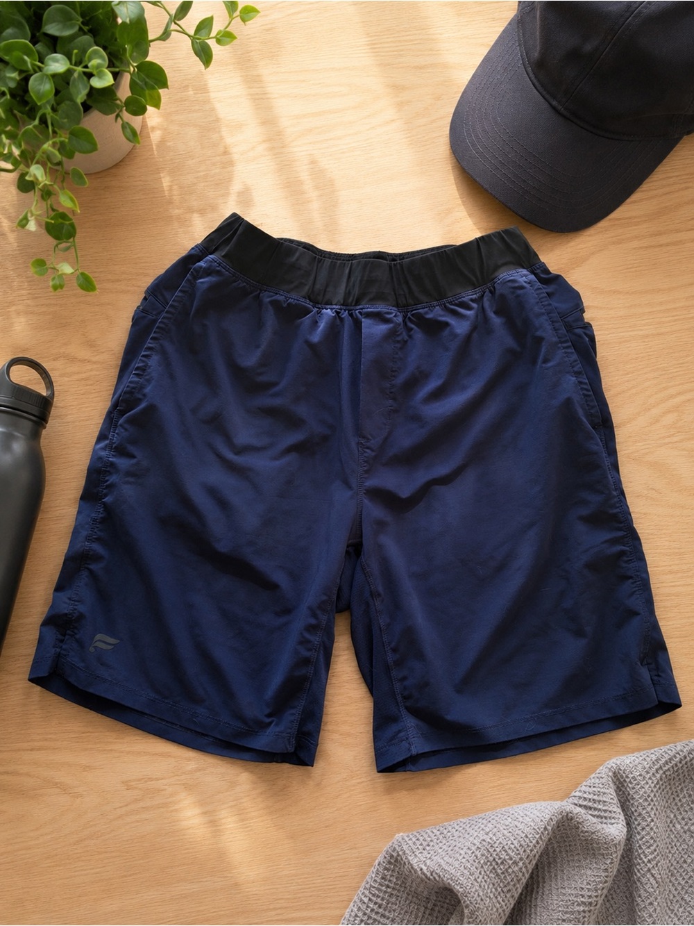 Fabletics Men’s Medium Navy Athletic Shorts